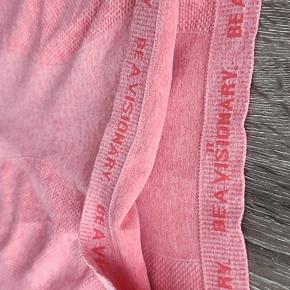 Gymshark Seamless Ombre Tank Top in Peach/Coral - Picture 6 of 8